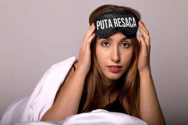 Antifaz gel -Fisura- “Puta resaca” negro - Imagen 2