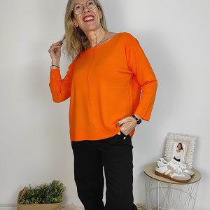 Suéter punto liso cuello barca basic