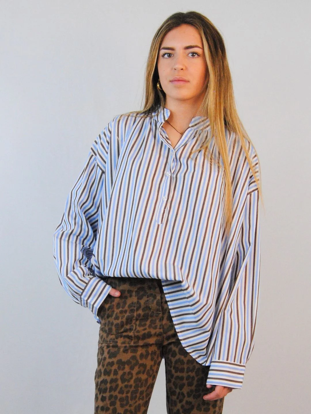 Camisa raya chocolate y azul - Imagen 4